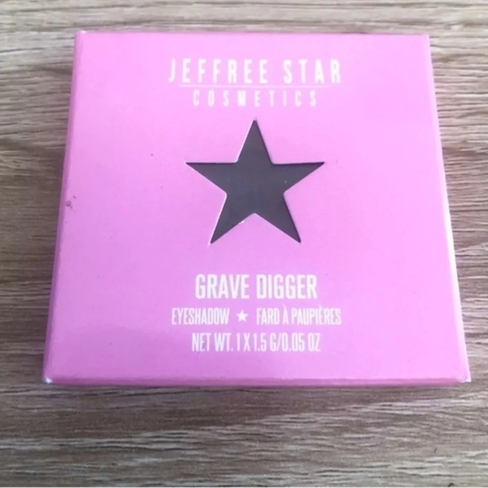 Jeffree Star Grave Digger Eyeshadow